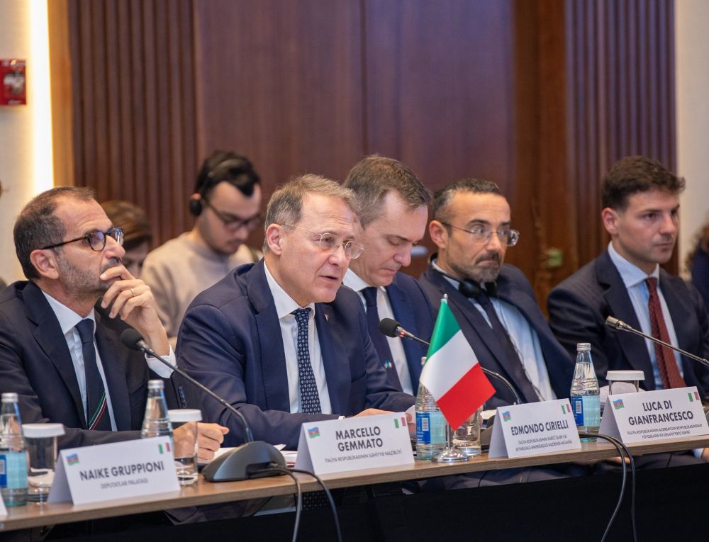 Il viceministro Cirielli a Baku - foto: Ambasciata