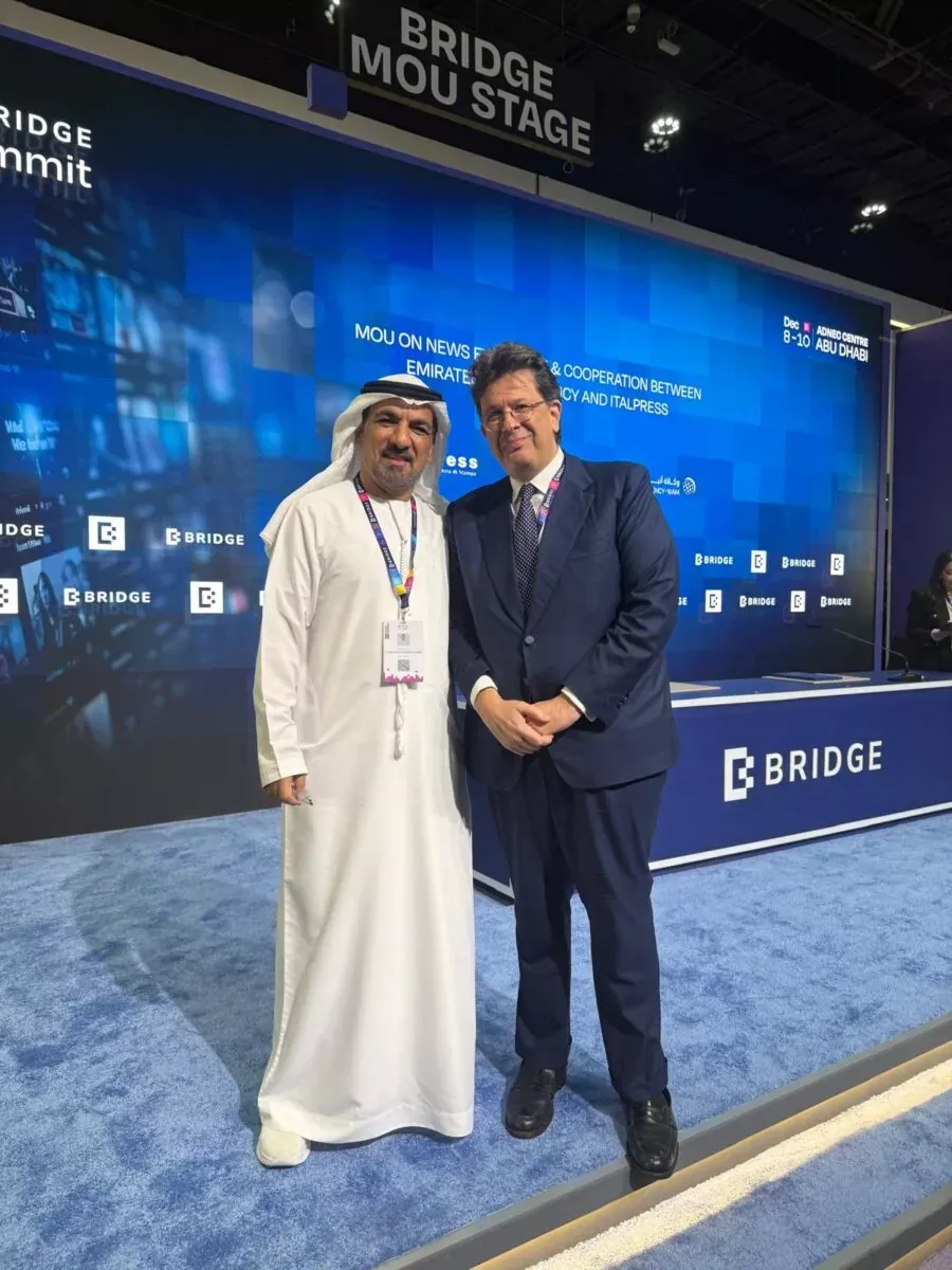 La firma degli accordi - foto: Italpress