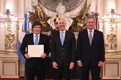 L&rsquo;amb. Nicoletti presente credenziali a Milei - foto: Ambasciata