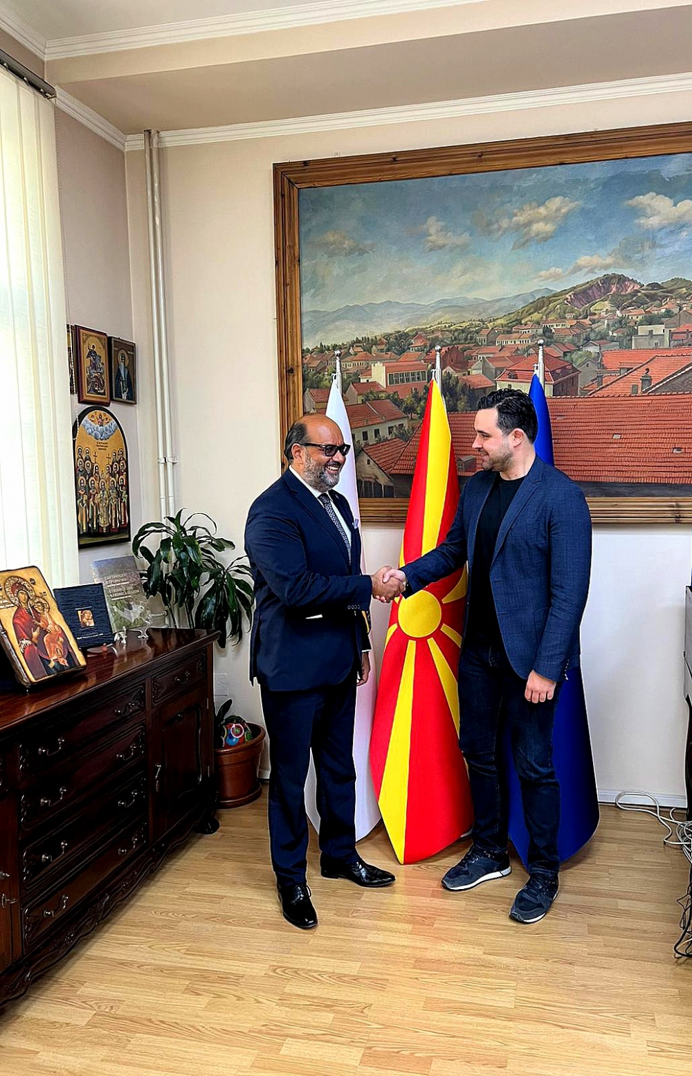 A sinistra Mattia Carlin