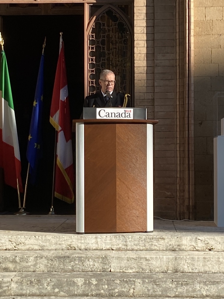 Il ten. col. Alexander Fiegar, intervenuto per conto della moglie, l'amb. Alexandra Bugailiskis