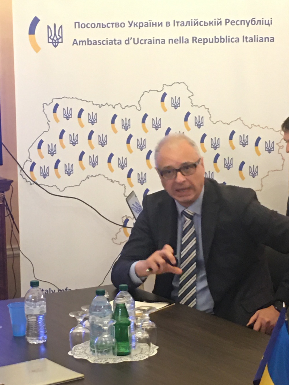 L'ambasciatore di Ucraina Yevhen Perelygin