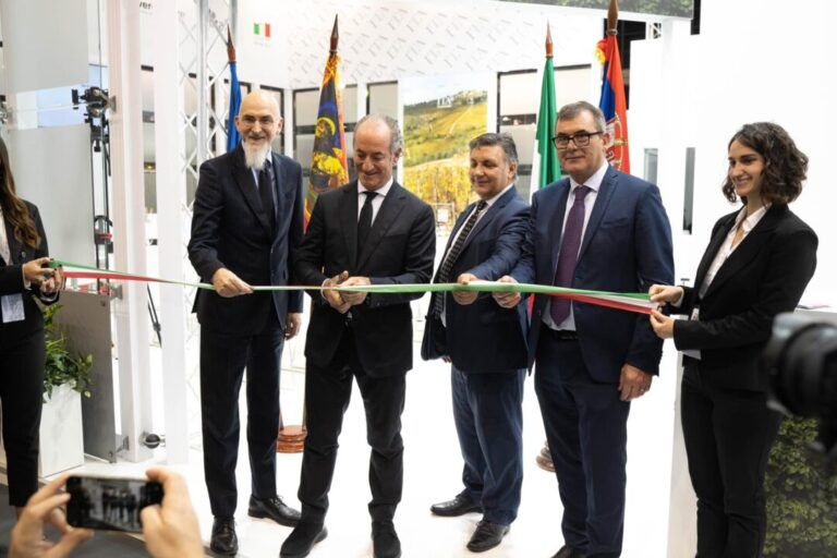 Amb. Gori a inaugurazione Wine Vision By Open Balcan con Luca Zaia