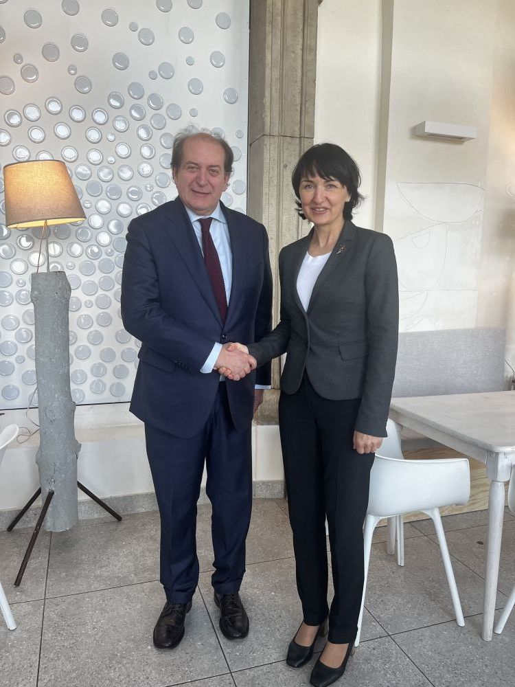 anco Dal Mas, Segretario Generale InCE, con viceministro Esteri, Henryka Mościcka-Dendys - foto: InCE