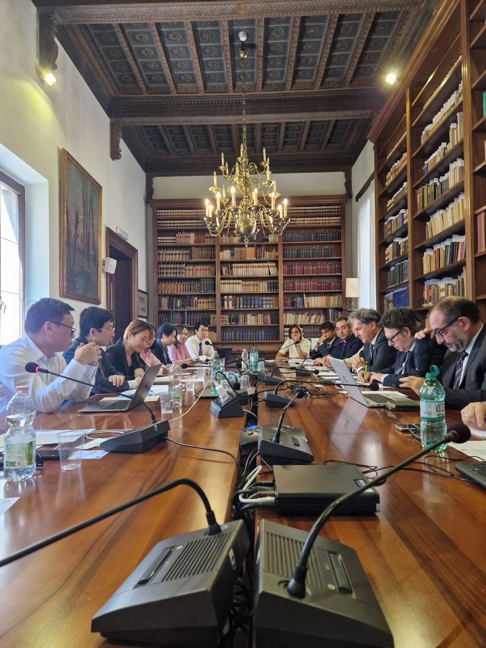 La delegazione del Governo del Vietnam: Duy Hung e Nguyen, i rappresentanti di Confagricoltura, con Gambuzza e Caponi