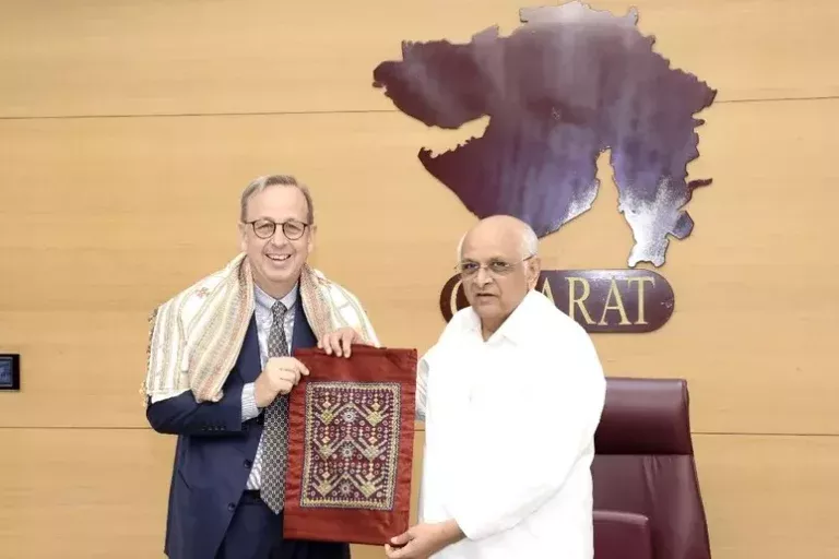 Amb. Antonio Bartoli in Gujarat, tra moda, imprese e cultura - foto: Ambasciata
