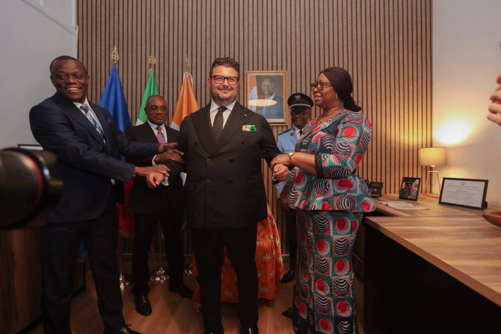 Console Alessandro Iovino con ambasciatore della Costa d&rsquo;Avorio, Nogozene Bakayoko