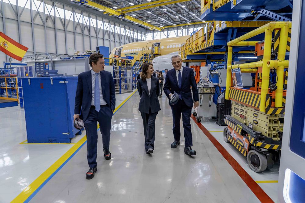 Amb. Buccino visita sede di Airbus Spagna - foto: Ambasciata