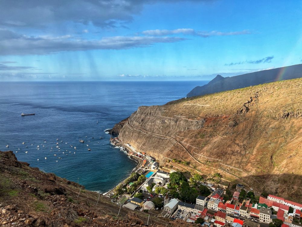 Console Mignacca compie prima visita a isola di Sant&rsquo;Elena - foto: Consolato
