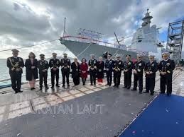 Consegna alla Marina Militare di Indonesia della nave 
