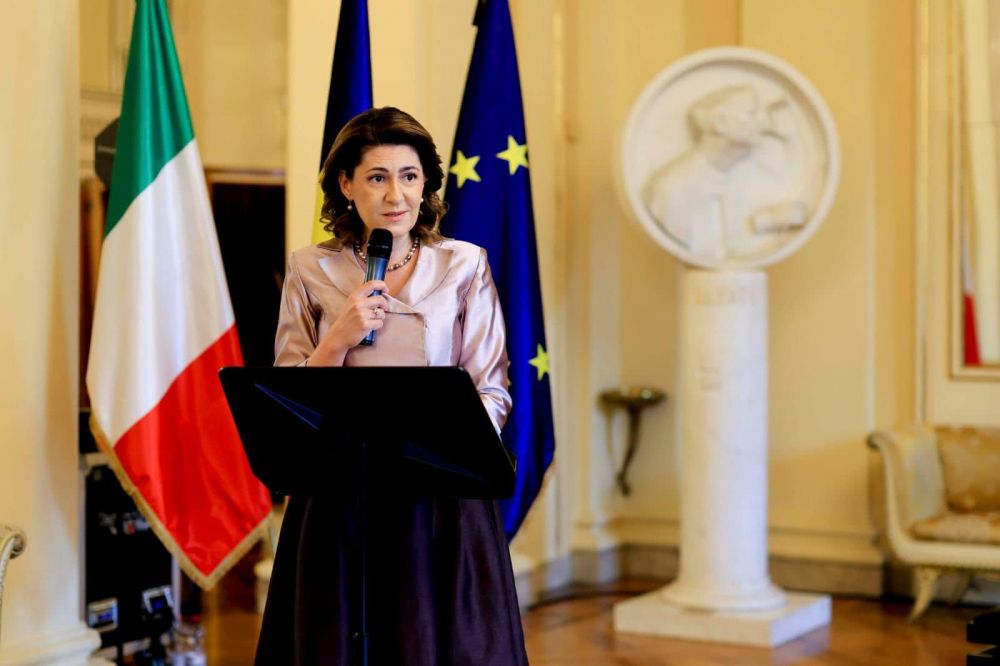 L'amb. Gabriela Dancău al Recital romeno al Teatro alla Scala di Milano - foto: Ambasciata