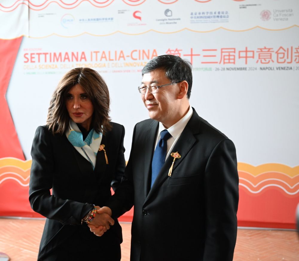 I ministri Anna Maria Bernini e Yin Hejun - foto: Ufficio Stampa