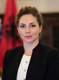 Il ministro albanese Olta Xhaçka