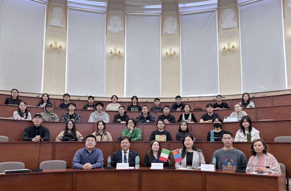 L'amb. Piccarreta IX Giornata della Ricerca Italiana nel Mondo a Ulaanbaatar - foto: Ambasciata