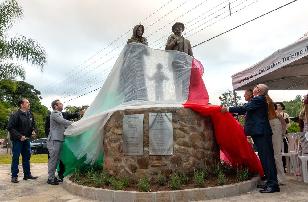 Monumento per 150 anni immigrazione italiana - foto: Maicon Hinrichsen