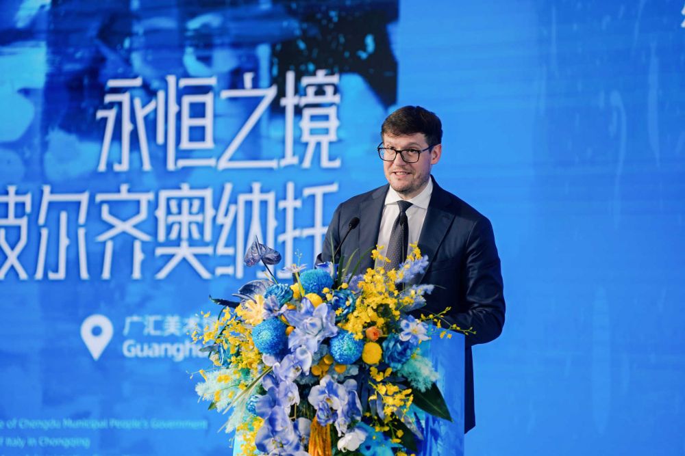 Cina: inaugurata a Chengdu mostra "Timeless" di Silvio Porzionato - foto: Consolato