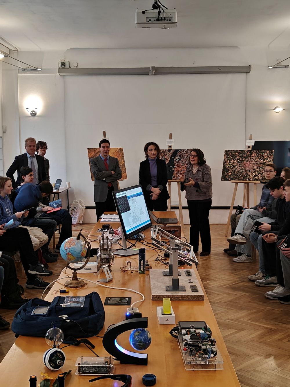 Rep. Ceca: in ambasciata, educational experience su utilizzo dati osservazione Terra - foto: Ambasciata