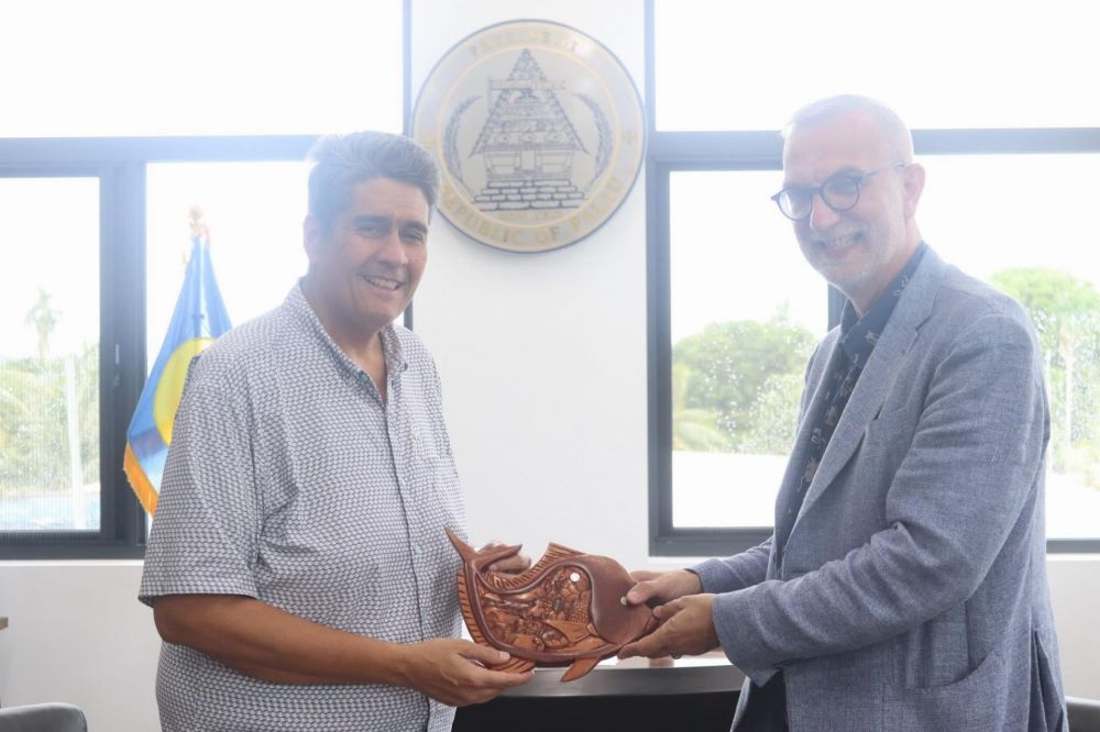 Amb.  Davide Giglio presenta credenziali nella Repubblica di Palau - foto: Ambasciata