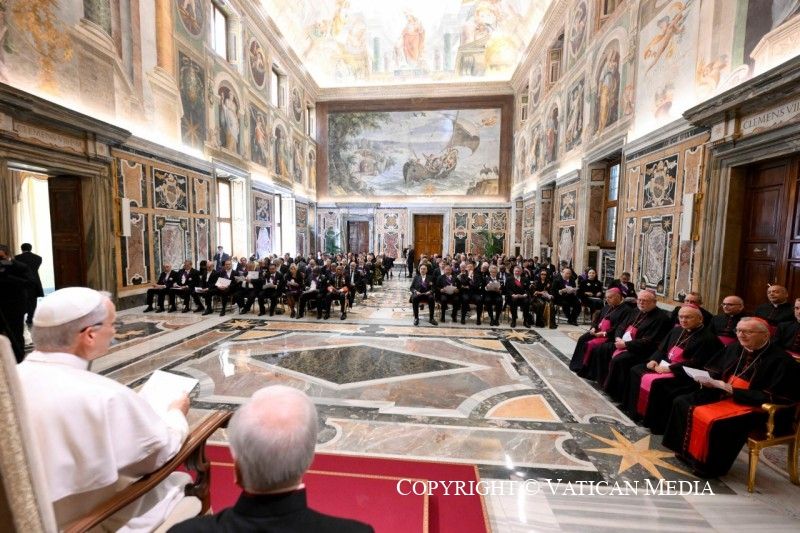 Papa Leone XIV con il Corpo Diplomatico accreditato presso il Vaticano