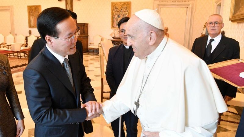 Papa Francesco con presidente Vietnam Vo Van Thuong foto Vatican Media ACI Group