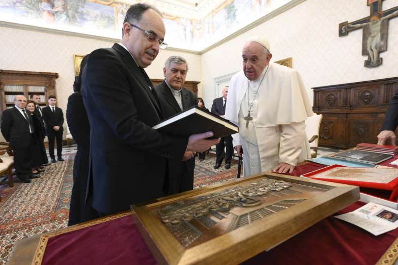 Papa Francesco e presidente albanese Bagaj - Foto: Vatican Media / ACI Group