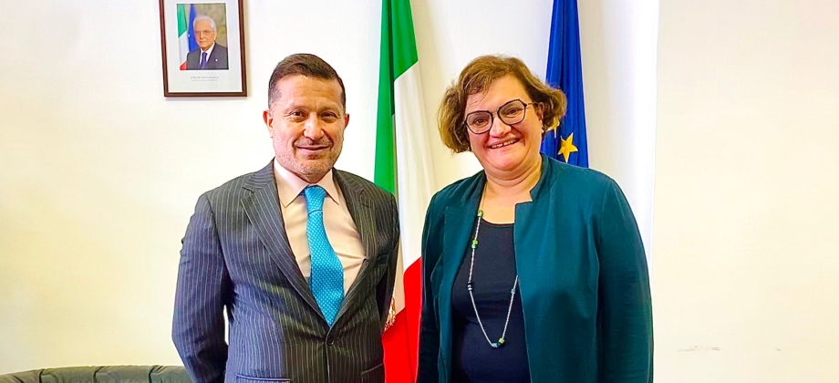 Ministro Juan Camilo Saretzki e Marilina Armellin, vicedirettore per America Latina e Caraibi della Farnesina