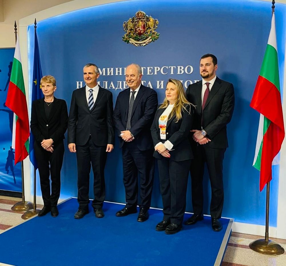 Bulgaria: amb. Apicella con ministro Sport per partenza Giro d'Italia