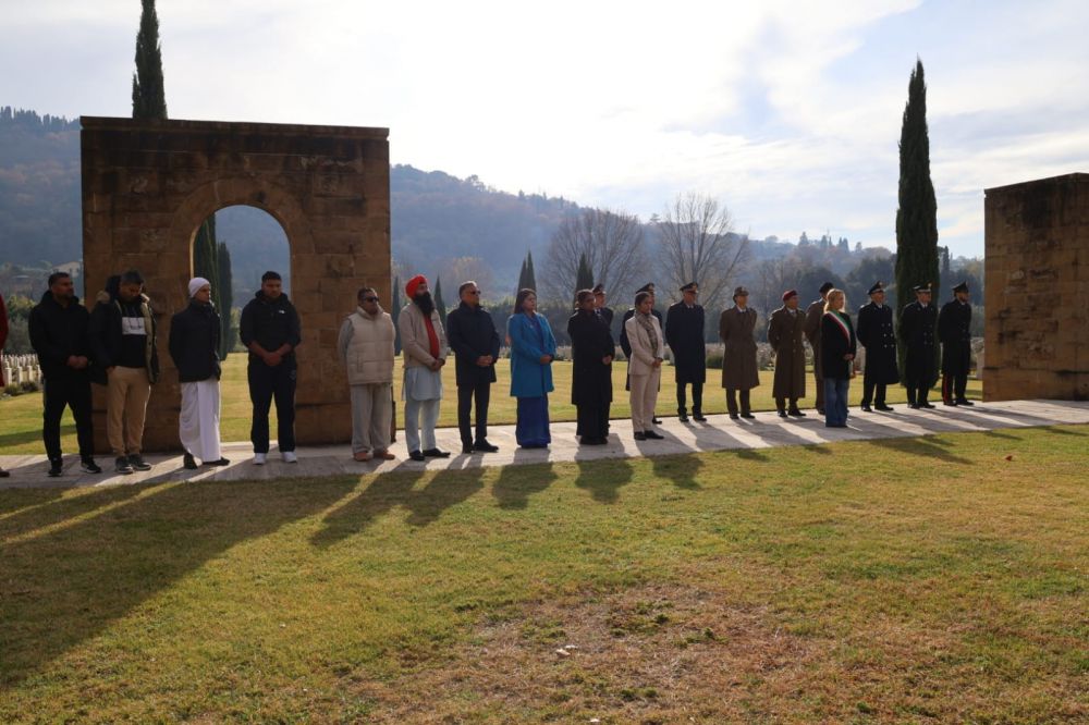 La commemorazione dei soldati indiani al Cimitero di Guerra della Commonwealth War Graves Commission di Firenze - foto: Ambasciata