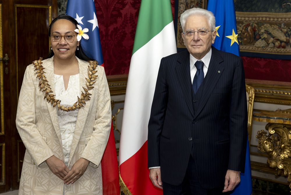 Presidene Mattarella con Francella Maureen Strickland, nuovo Ambasciatore di Samoa
