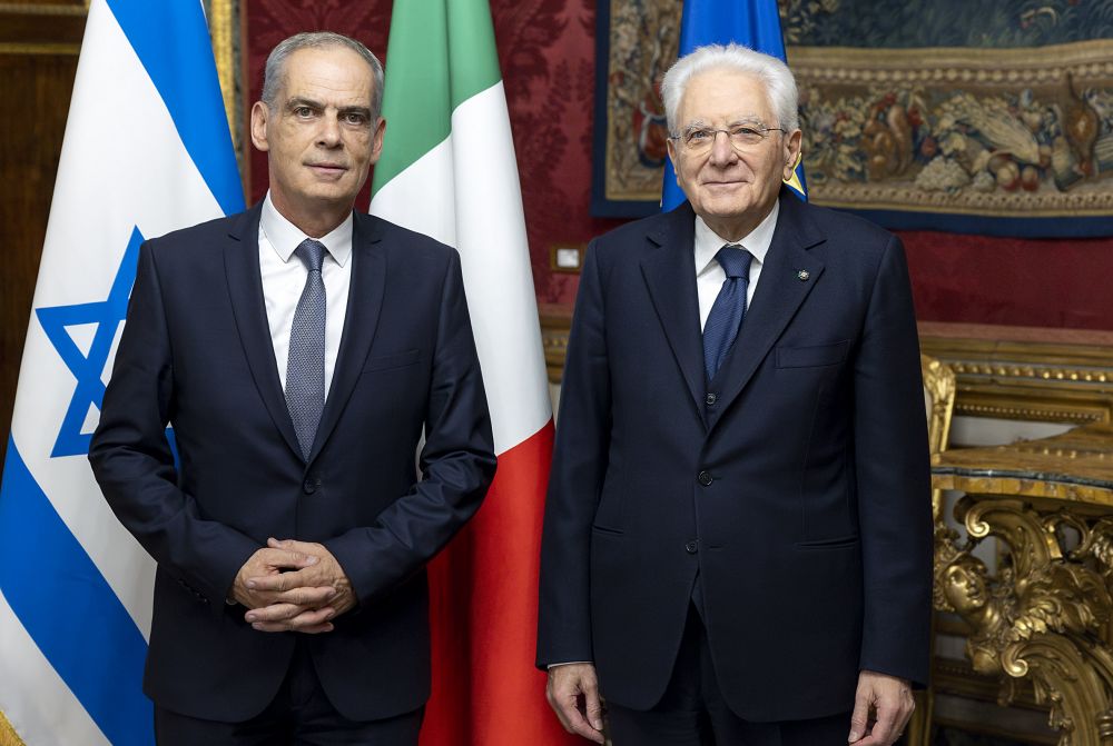 Presidente Sergio Mattarella con Jonathan Peled, nuovo ambasciatore di Israele