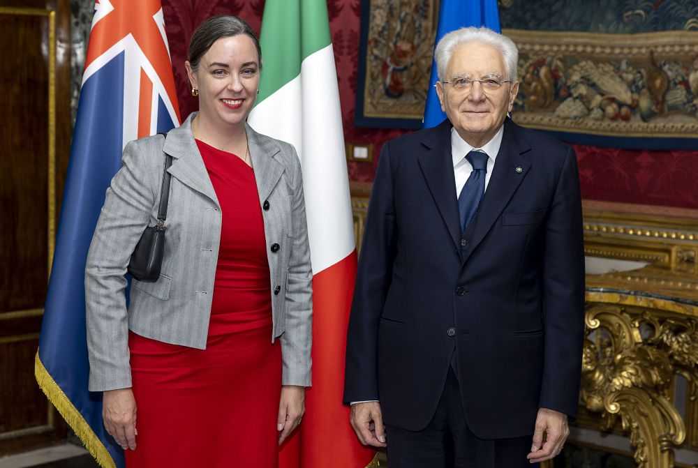 Presidente Sergio Mattarella con Julianne Mary Cowley, nuovo ambasciatore di Australia