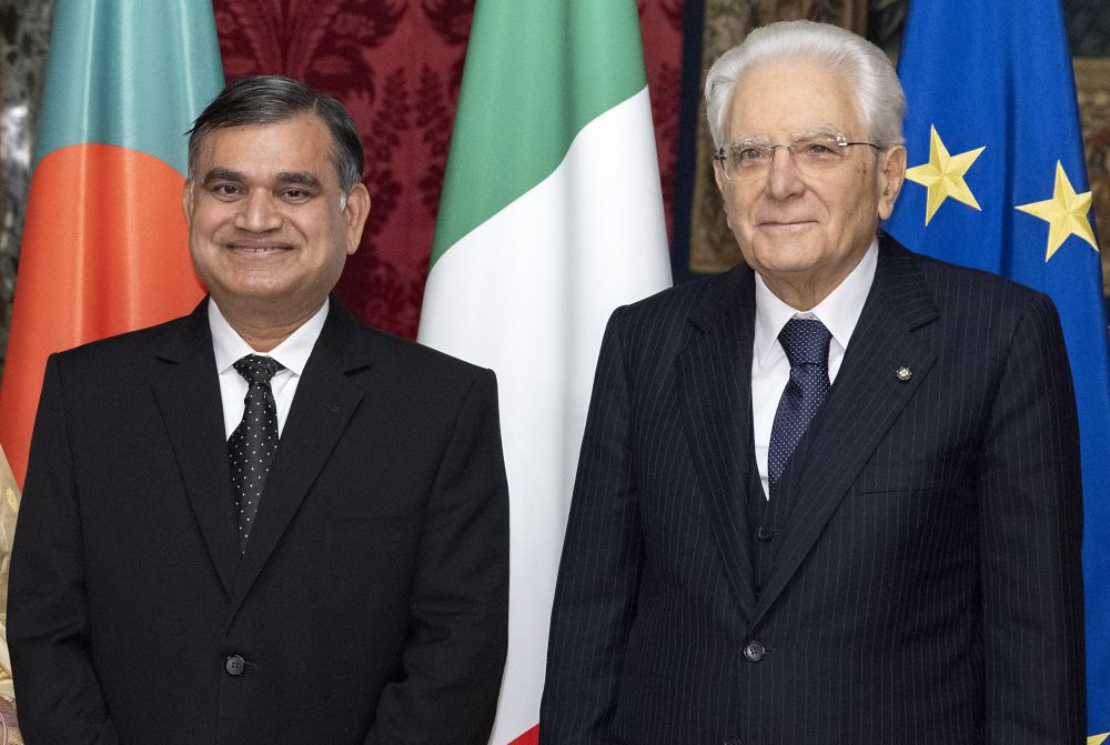 Presidente Mattarella con Md. Monirul Islam, nuovo ambasciatore della Repubblica Popolare del Bangladesh