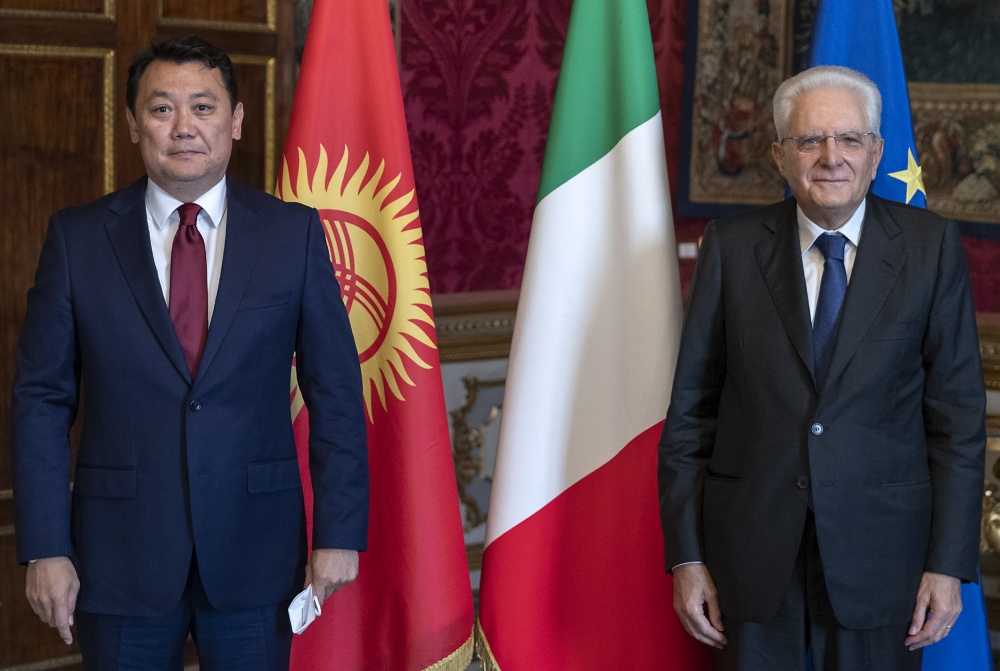 Presidente Sergio Mattarella con Taalai Bazarbaev, nuovo Ambasciatore della Repubblica Kirghisa