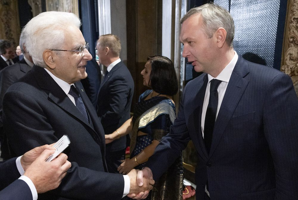 Il presidente Sergio Mattarella con Yaroslav Melnyk, ambasciatore di Ucraina