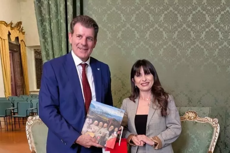 L'amb. Balzaretti con il governatore Proietti - foto: Ufficio Stampa