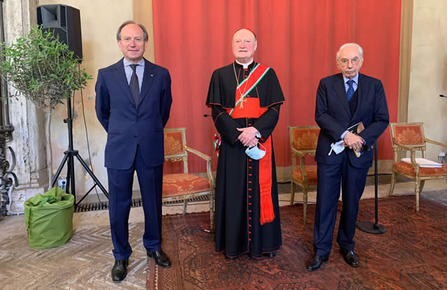 L'amb. Pietro Sebastiani, il Card. Gianfranco Ravasi, il prof. Giuliano Amato