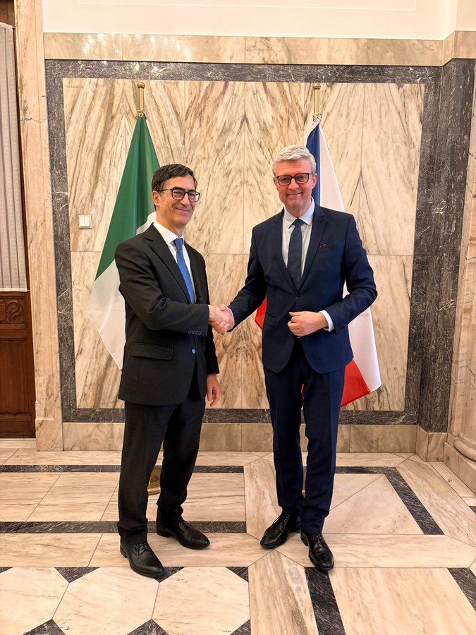 Amb. Alessandro Gaudiano con Karel Havlíček, primo viceprimo ministro - foto: social