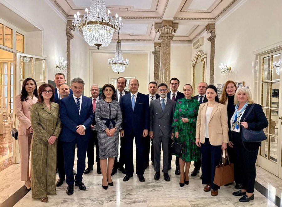 Romania: pranzo di lavoro amb. Dancău con ambasciatori dei Paesi InCE