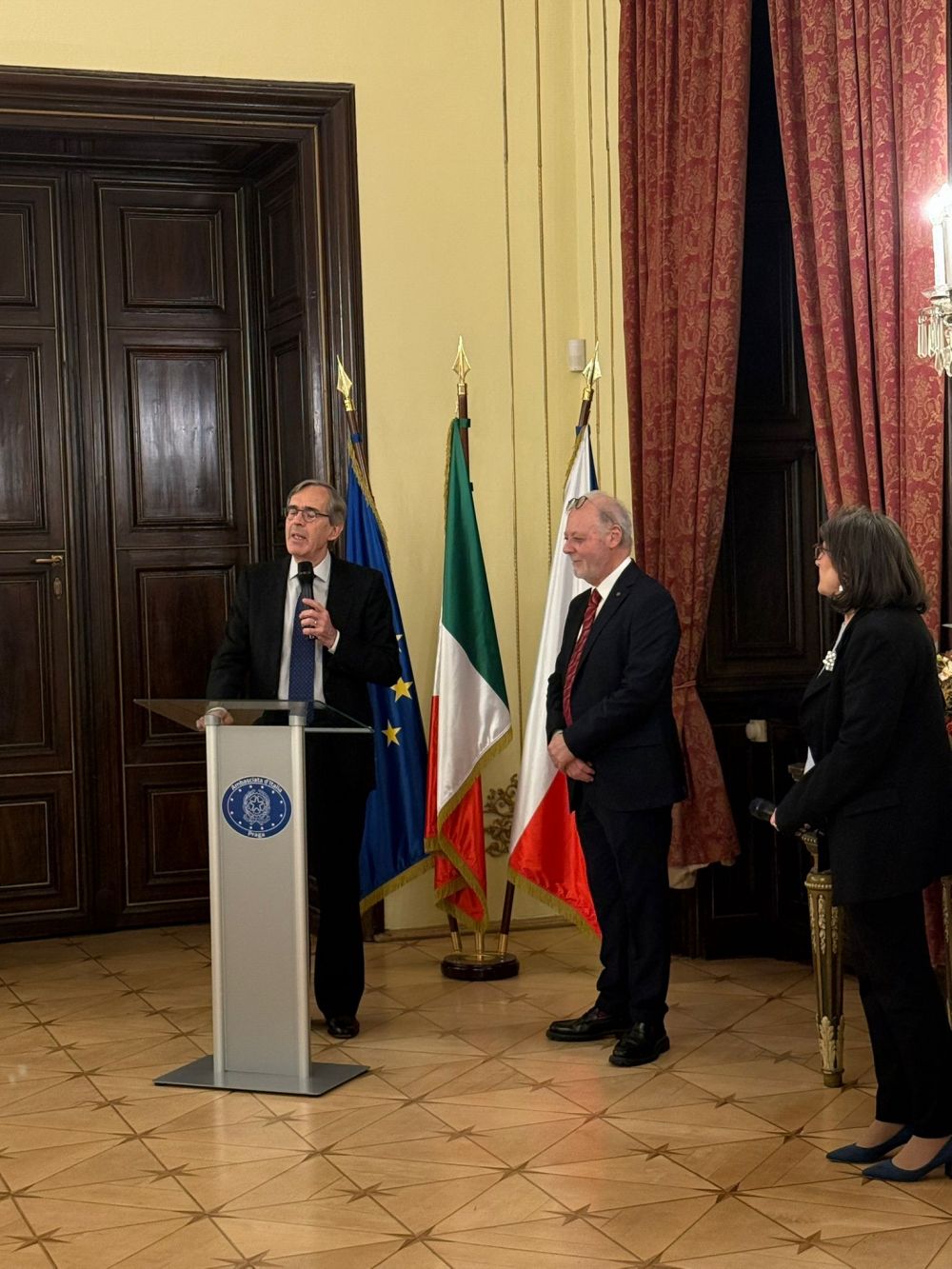 Amb. Marsili incontra gli scienziati e i ricercatori italiani - foto: Ambasciata