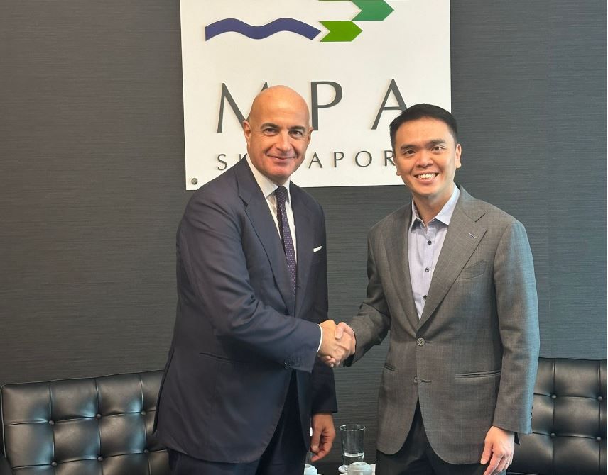 Amb. Dante Brandi e DG Maritime and Port Authority di Singapore, Ang Wee Keong - foto: Ambasciata