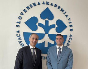 Amb. De Felice con presidente Accademia Scienze prof. Venhart - foto: Ambasciata