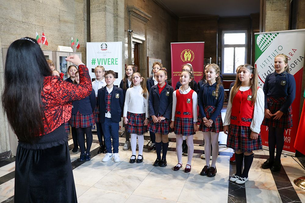 Inaugurazione Angolo Letterario italiano a Biblioteca Nazionale - foto: Ambasciata