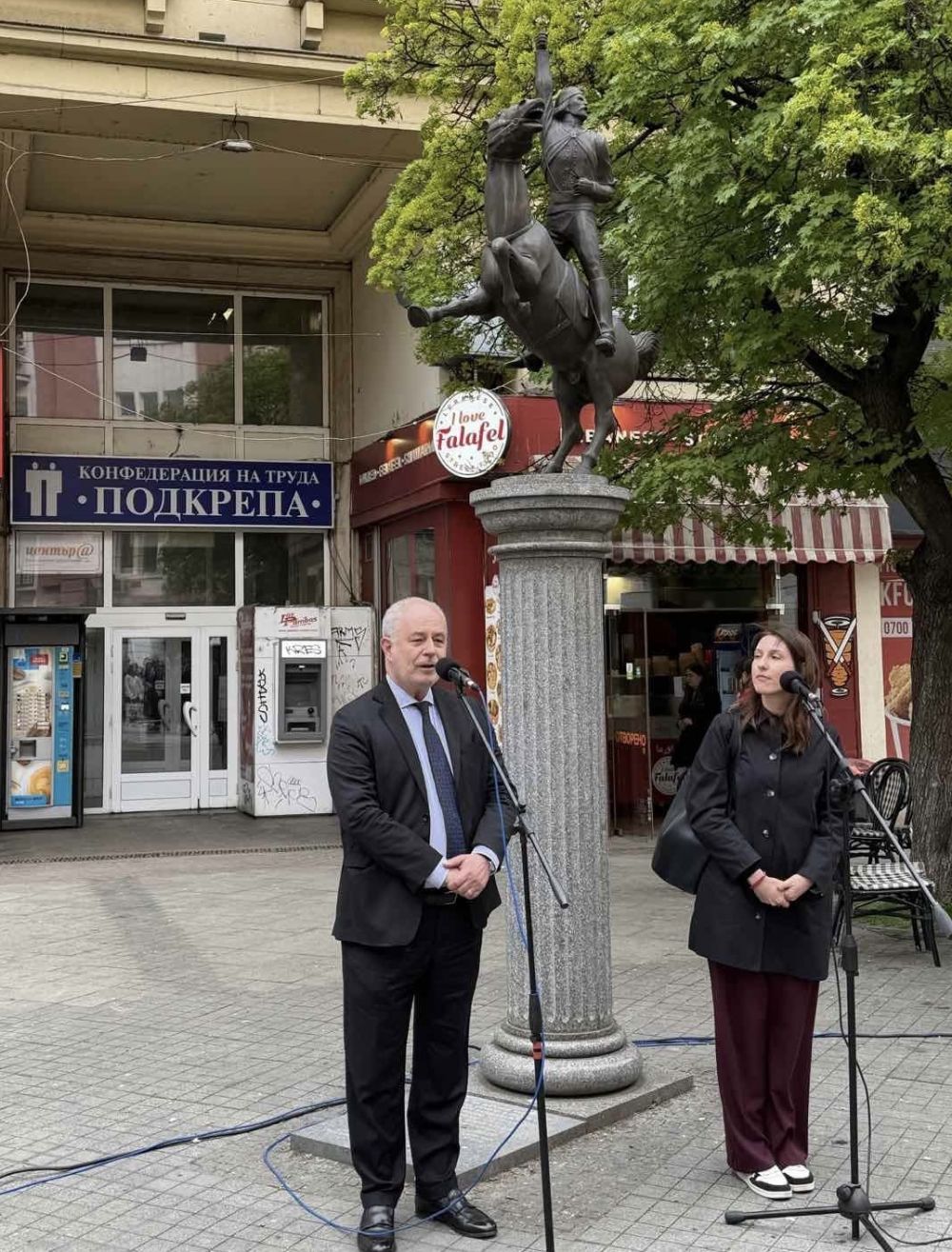 L'amb. Apicella - Foto: Ambasciata