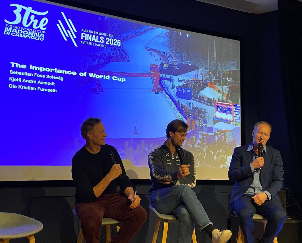 Sebastian Solev&aring;g, Kjetil Andr&eacute; Aamodt e Ole Christian Furuseth a presentazione 3Tre di Madonna di Campiglio - foto: Ambasciata