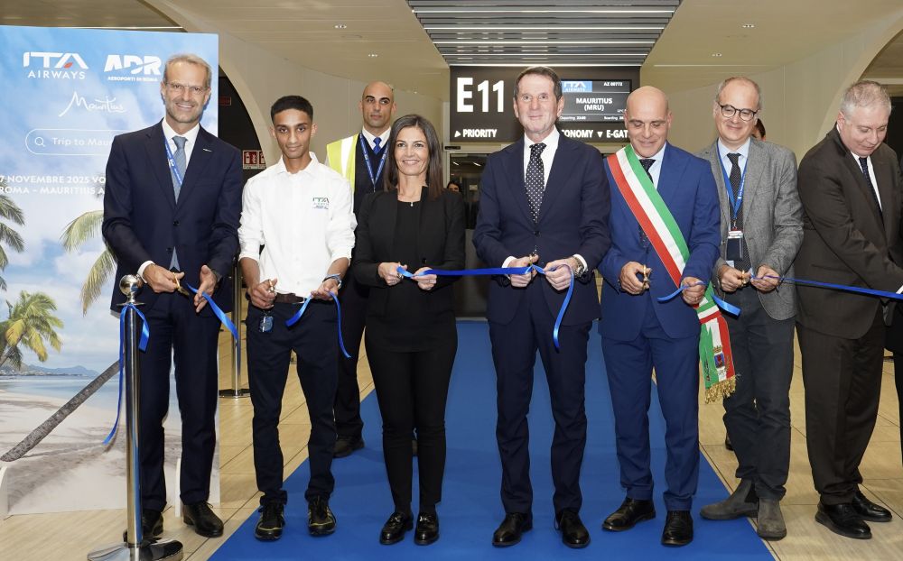 Taglio del nastro del volo Roma Fiumicino per Mauritius - foto: ITA Airways