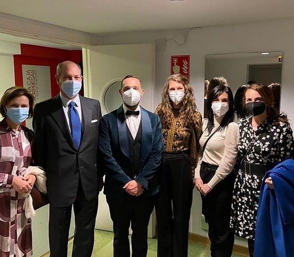 L'amb. Guariglia e la Direttrice dell'IIC Marialuisa Pappalardo alla prima di "Un ballo in Maschera"