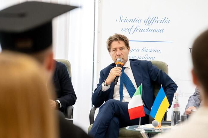 Amb. Carlo Formosa - foto: Ambasciata