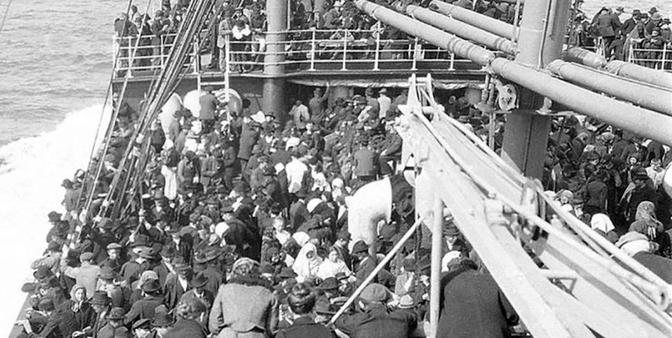 Storica immagine di migranti italiani verso il Brasile (foto da Osservatore Libero)
