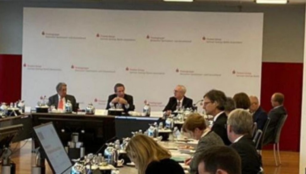 Da sin.: Innocenzo Cipolletta, presidente FeBAF; Joerg Kukies Sottosegretario Economia; Karl-Peter Schackmann-Fallis, DSGV