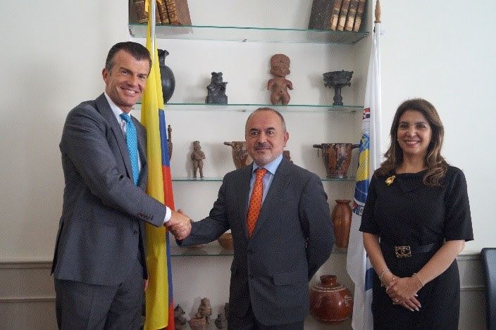 Da sin.: Giorgio Silli; Jorge Iv&aacute;n Cuervo Restrepo, Ministro Giustizia di Colombia; amb. Ligia Margarita Quessep Bitar, presidente IILA